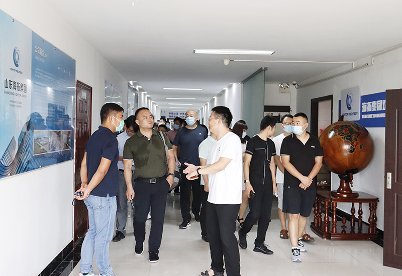 熱烈歡迎阿里巴巴尋夢之旅團隊蒞臨金礦機械設備（山東）有限公司參觀學習